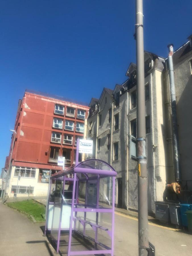 Prime Location Rooms In High Street Форт Уилям Екстериор снимка