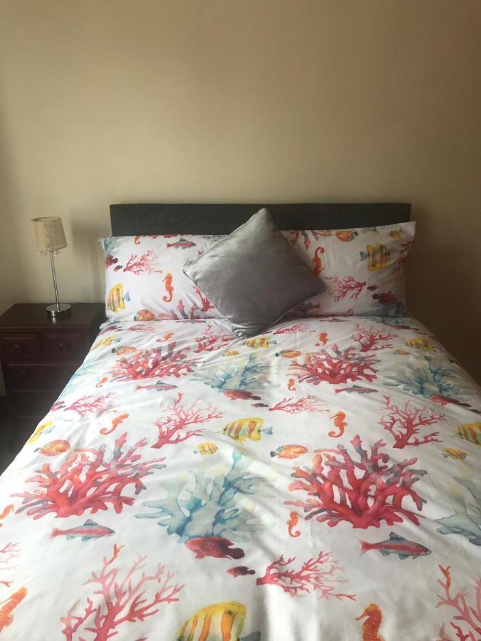 Prime Location Rooms In High Street Форт Уилям Екстериор снимка