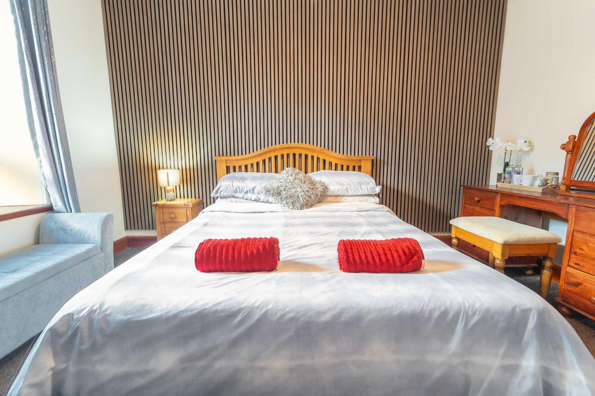 Prime Location Rooms In High Street Форт Уилям Екстериор снимка