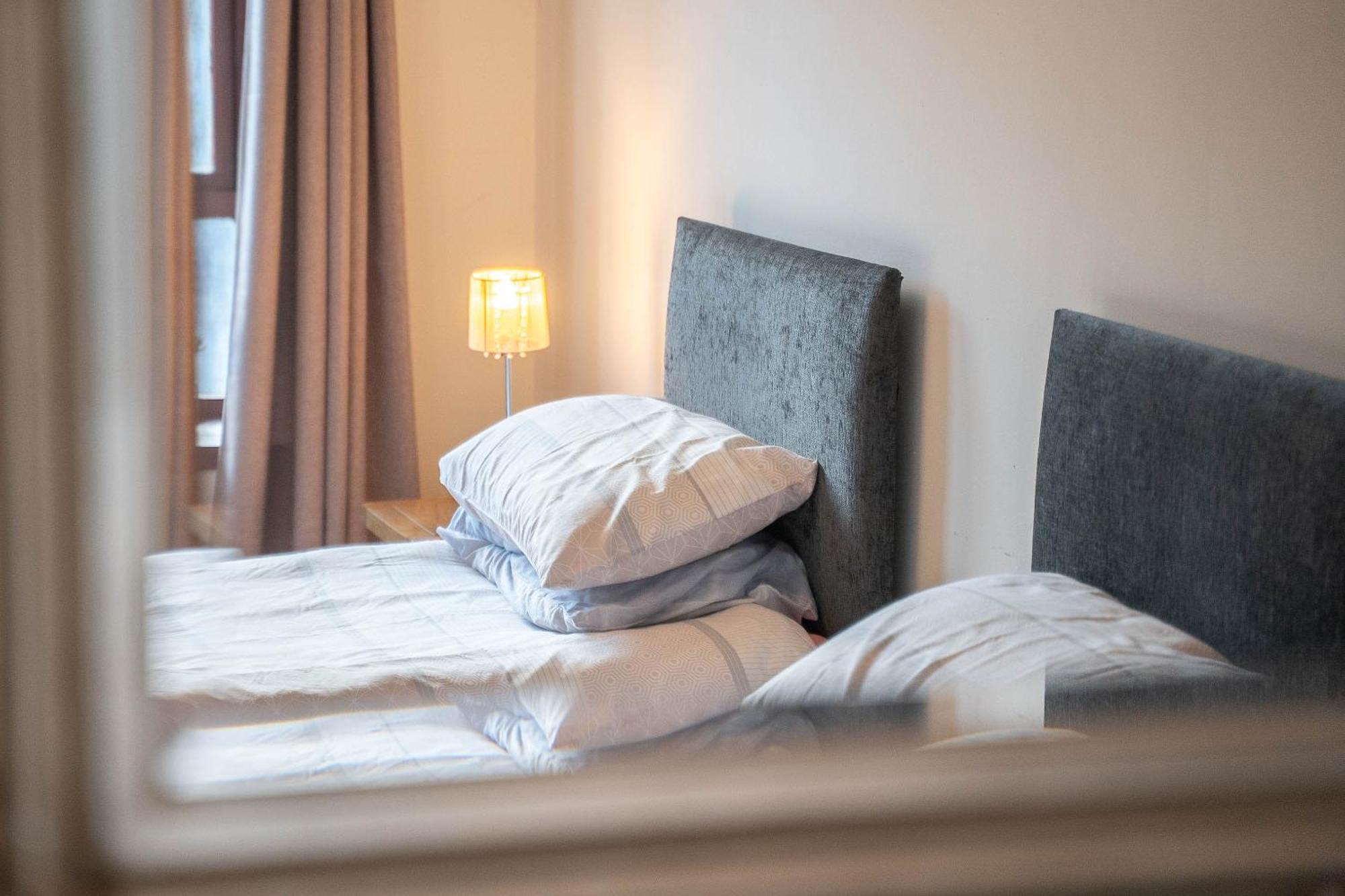 Prime Location Rooms In High Street Форт Уилям Екстериор снимка