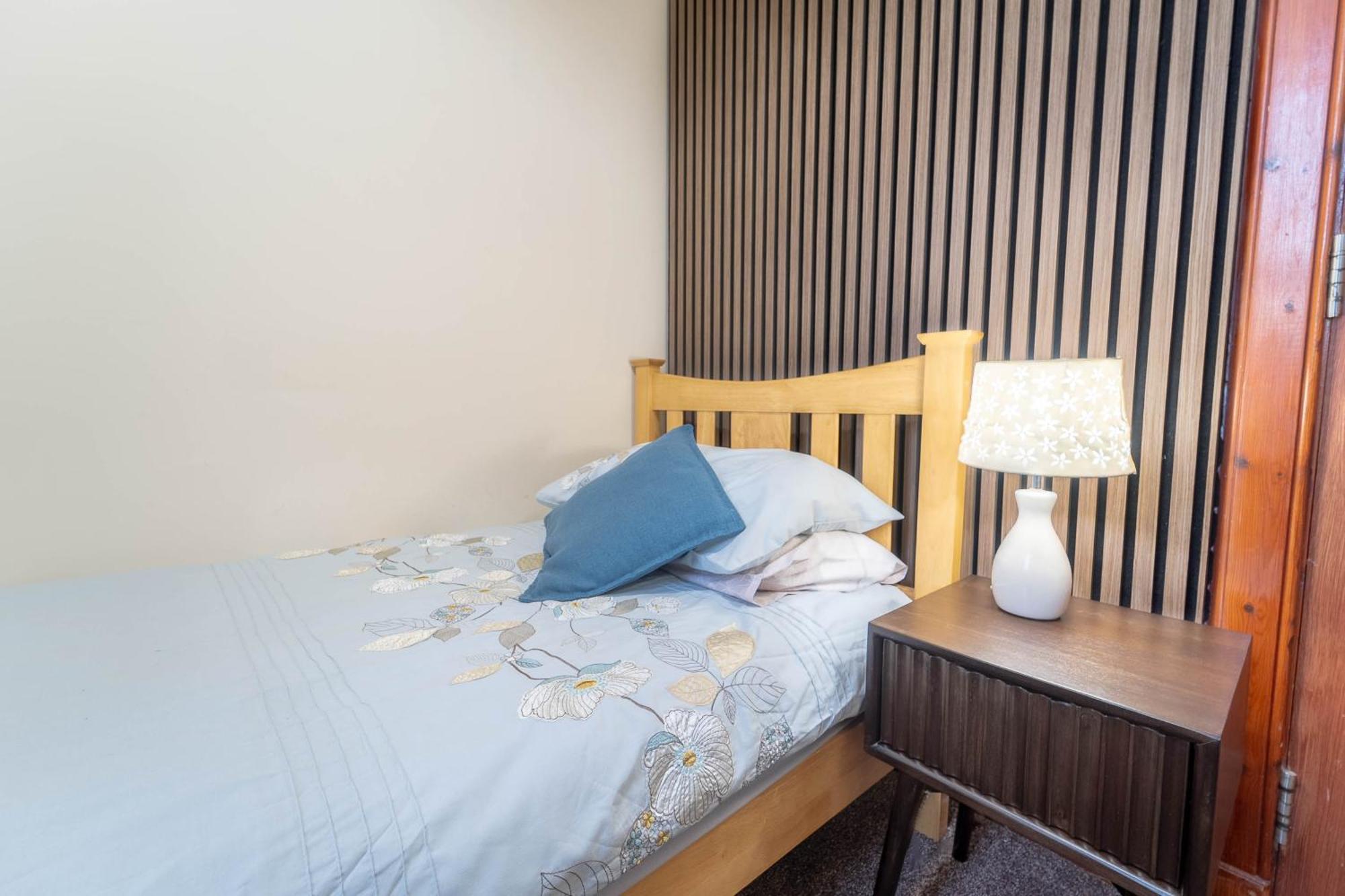 Prime Location Rooms In High Street Форт Уилям Екстериор снимка